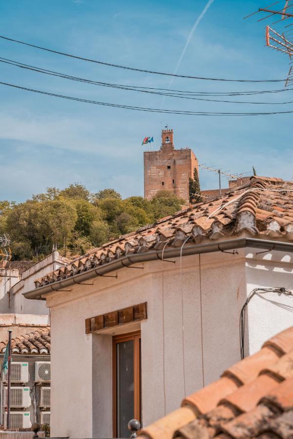 Qh Eme Suites Granada Bagian luar foto