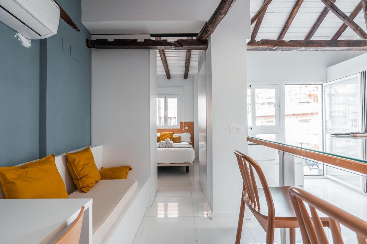 Qh Eme Suites Granada Bagian luar foto