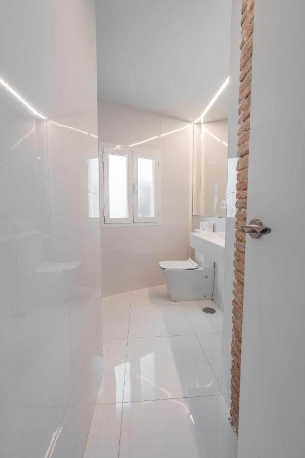 Qh Eme Suites Granada Bagian luar foto