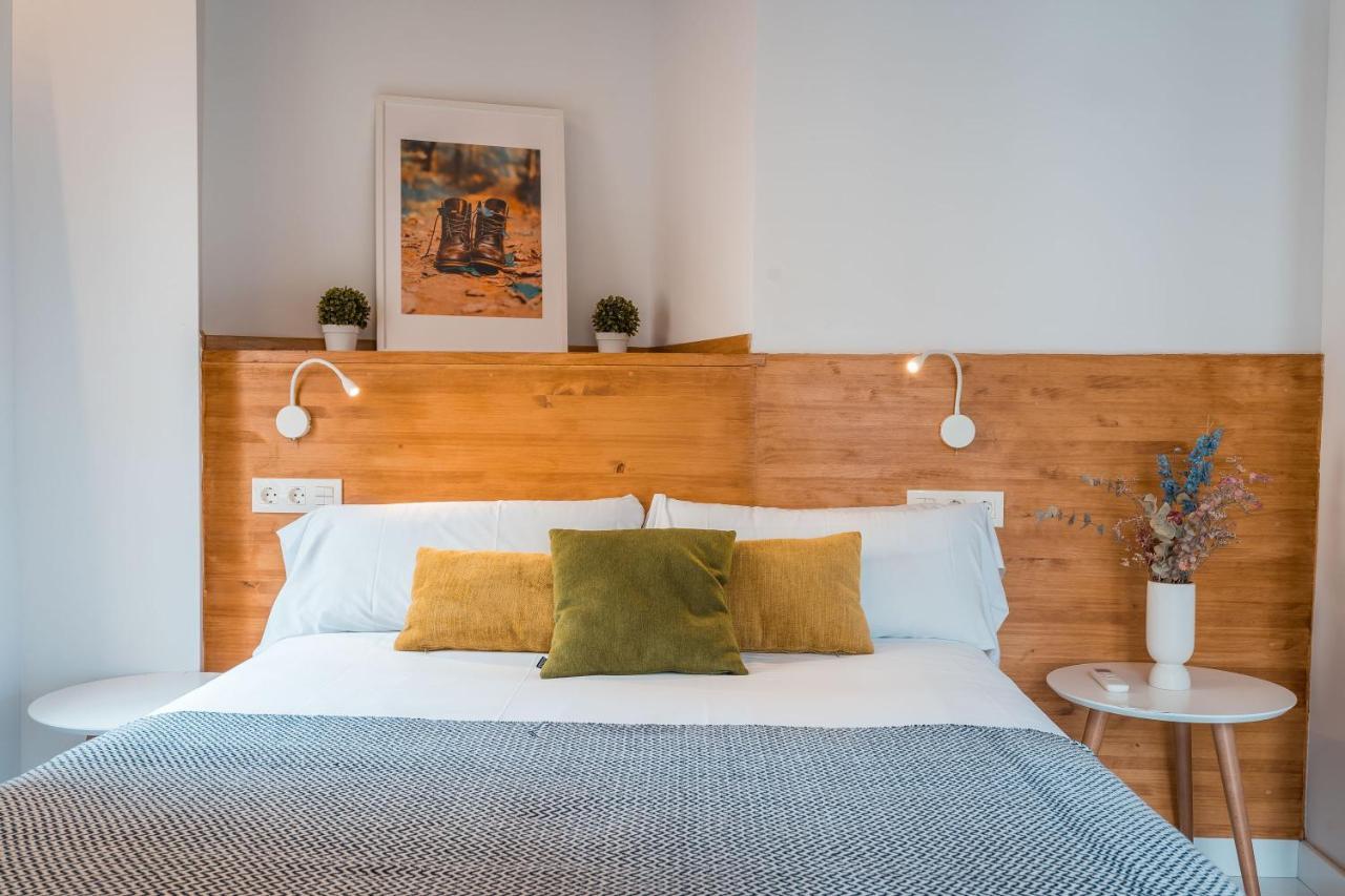 Qh Eme Suites Granada Bagian luar foto