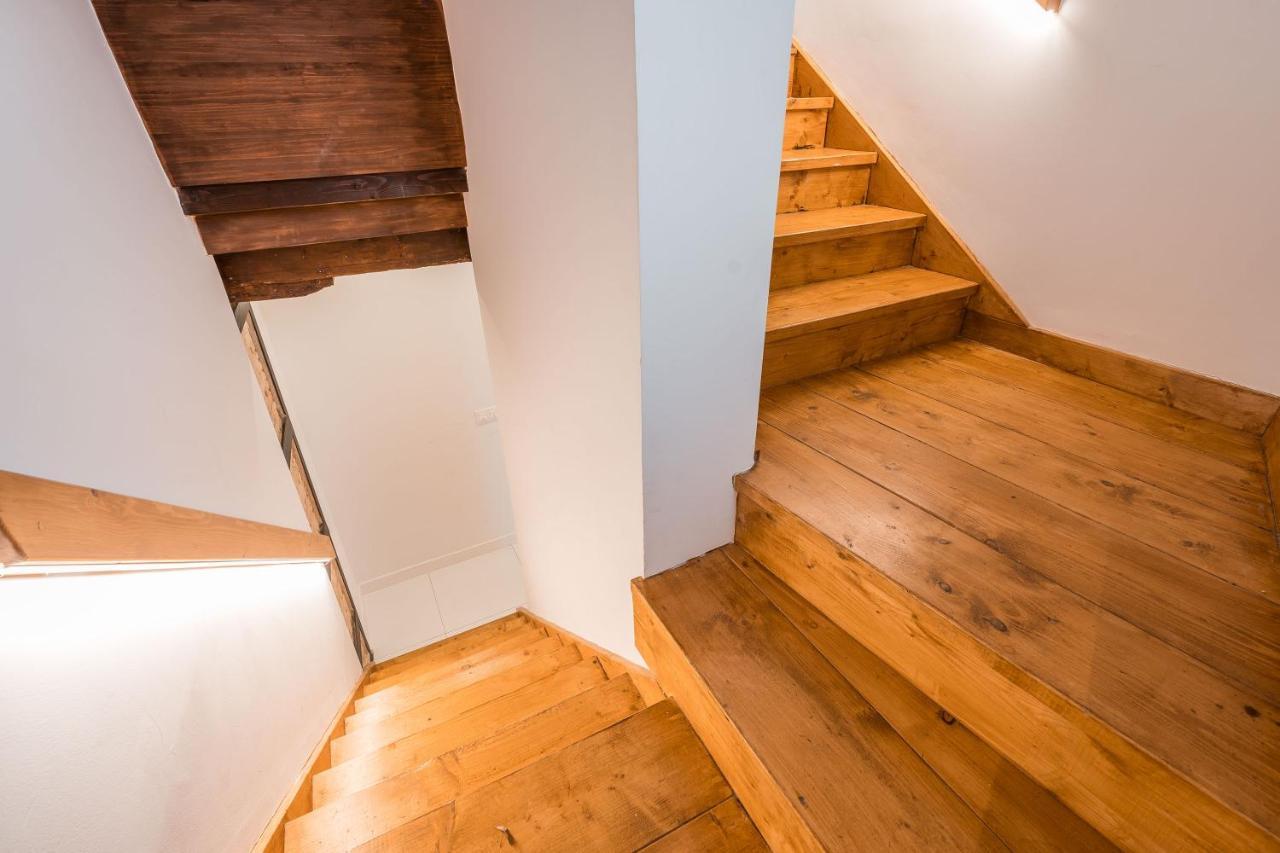 Qh Eme Suites Granada Bagian luar foto