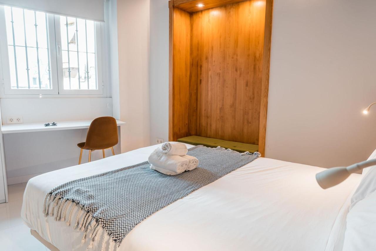 Qh Eme Suites Granada Bagian luar foto